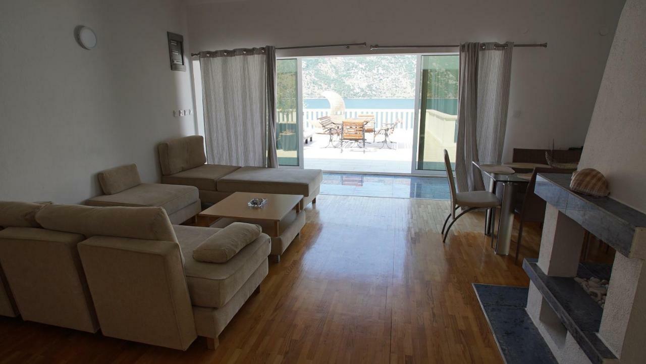 Penthouse Stoliv New Spa-Pool Villa Is Located 5M From The Sea, Exclusive Terrace,Private Jetty Wih Sunbeds, Pebble Beach, Secluded Location Total Area 375M2 At Your Disposal كوتور المظهر الخارجي الصورة